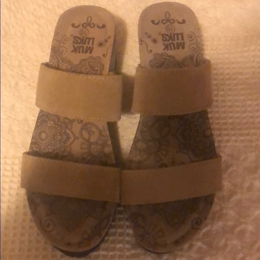 Musk Luks wedge sandal